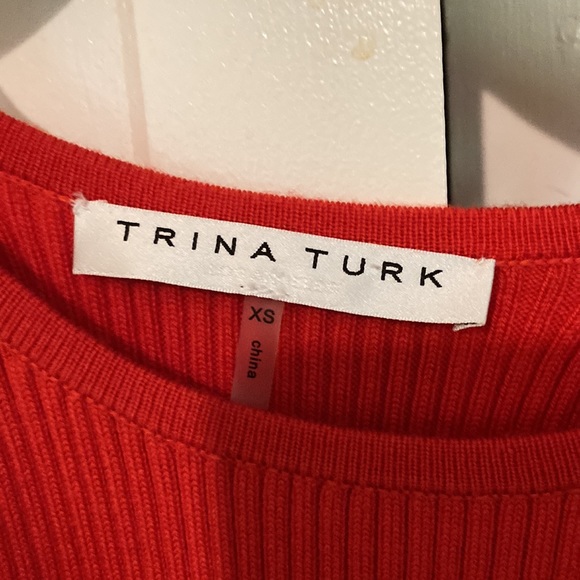 Trina Turk cold shoulder sweater XS never worn Orange - Picture 3 of 3